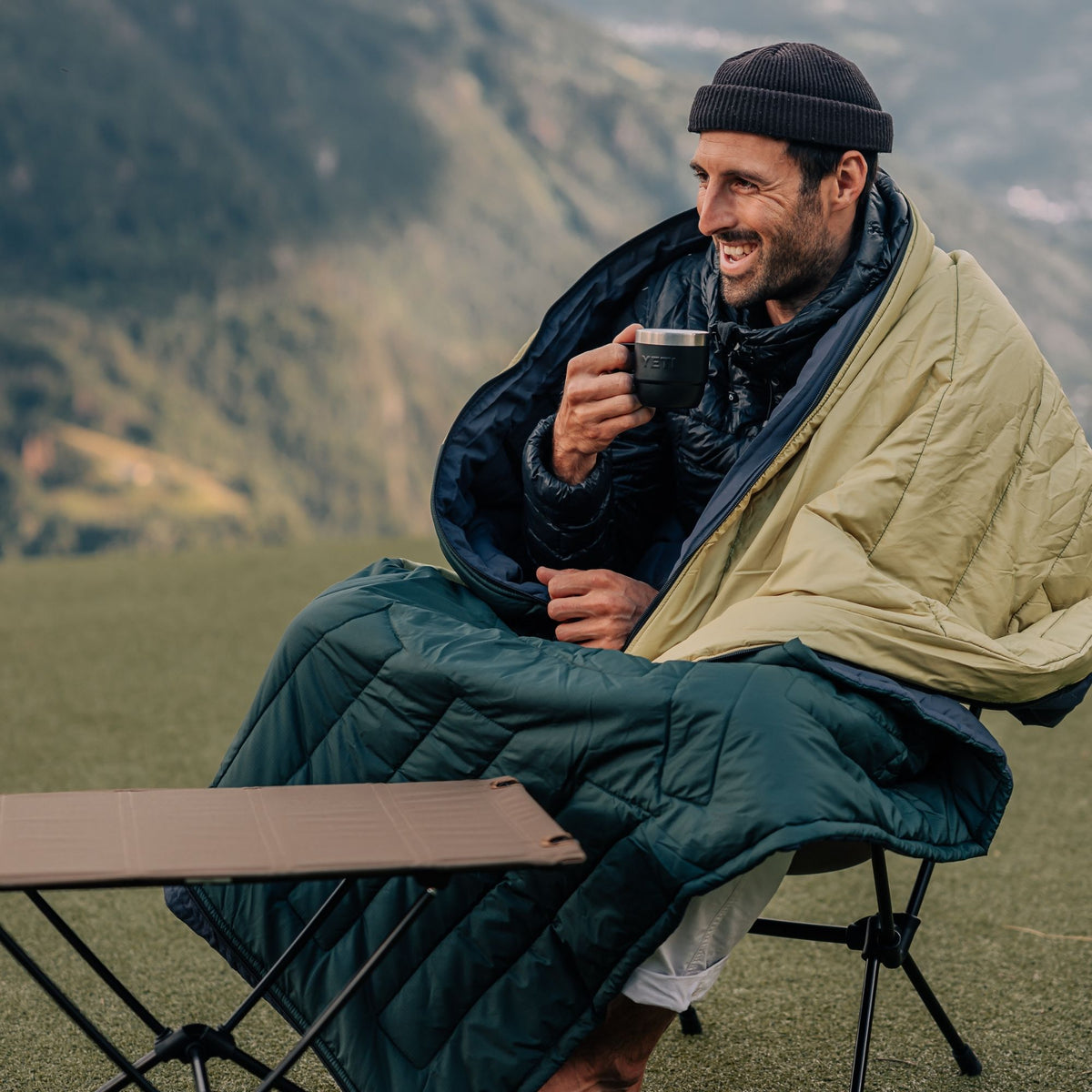 VOITED Slumber Zip Sack Blanket - Green Gables / Dusty Sand