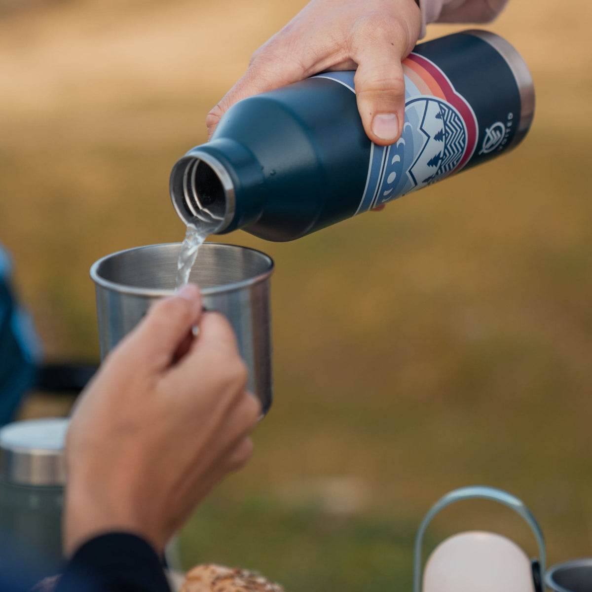 Isolierte 800ml Edelstahl Trinkflasche Mizu