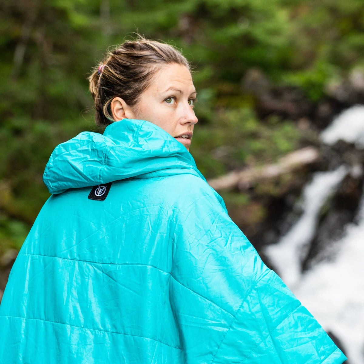 VOITED Outdoor Poncho for Surfing, Camping, Vanlife & Wild Swimming - Peyto Lake