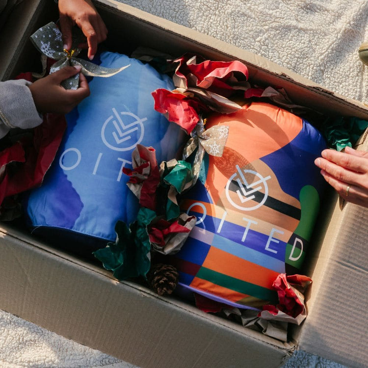 VOITED CloudTouch Decken als Geschenkidee zu Weihnachten, festlich verpackt im Karton