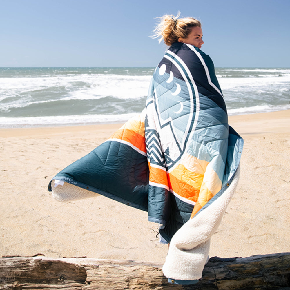 VOITED CloudTouch® Decke - Camp Vibes / Greengabel