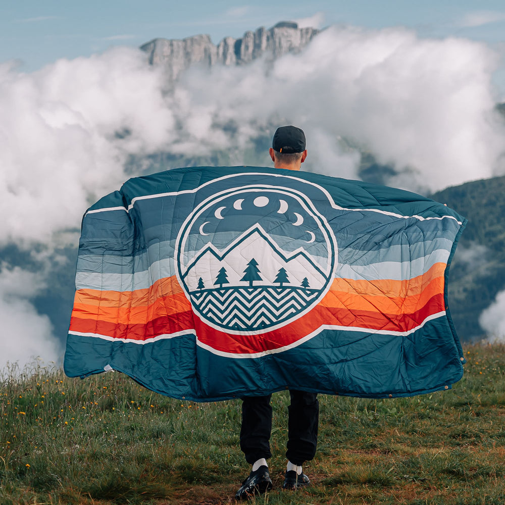 VOITED Fleece Outdoor Camping Blanket - Camp Vibes Two