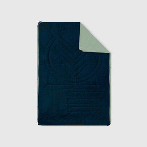 VOITED Compact Picnic & Beach Blanket  - Ocean Navy/Cameo Green