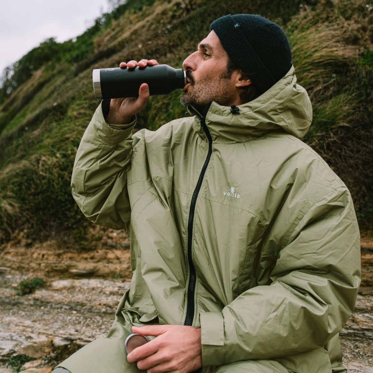 VOITED 3rd Edition Outdoor Changing Robe & Drycoat for Surfing, Camping, Vanlife & Wild Swimming - Olive