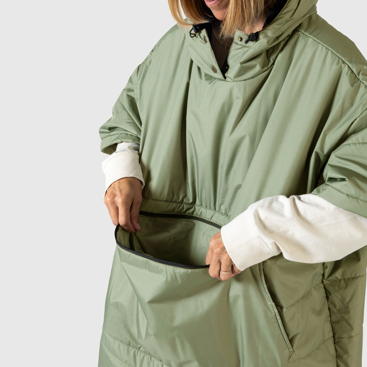 VOITED 3rd Edition Outdoor Poncho for Surfing, Camping, Vanlife & Wild Swimming - Olive