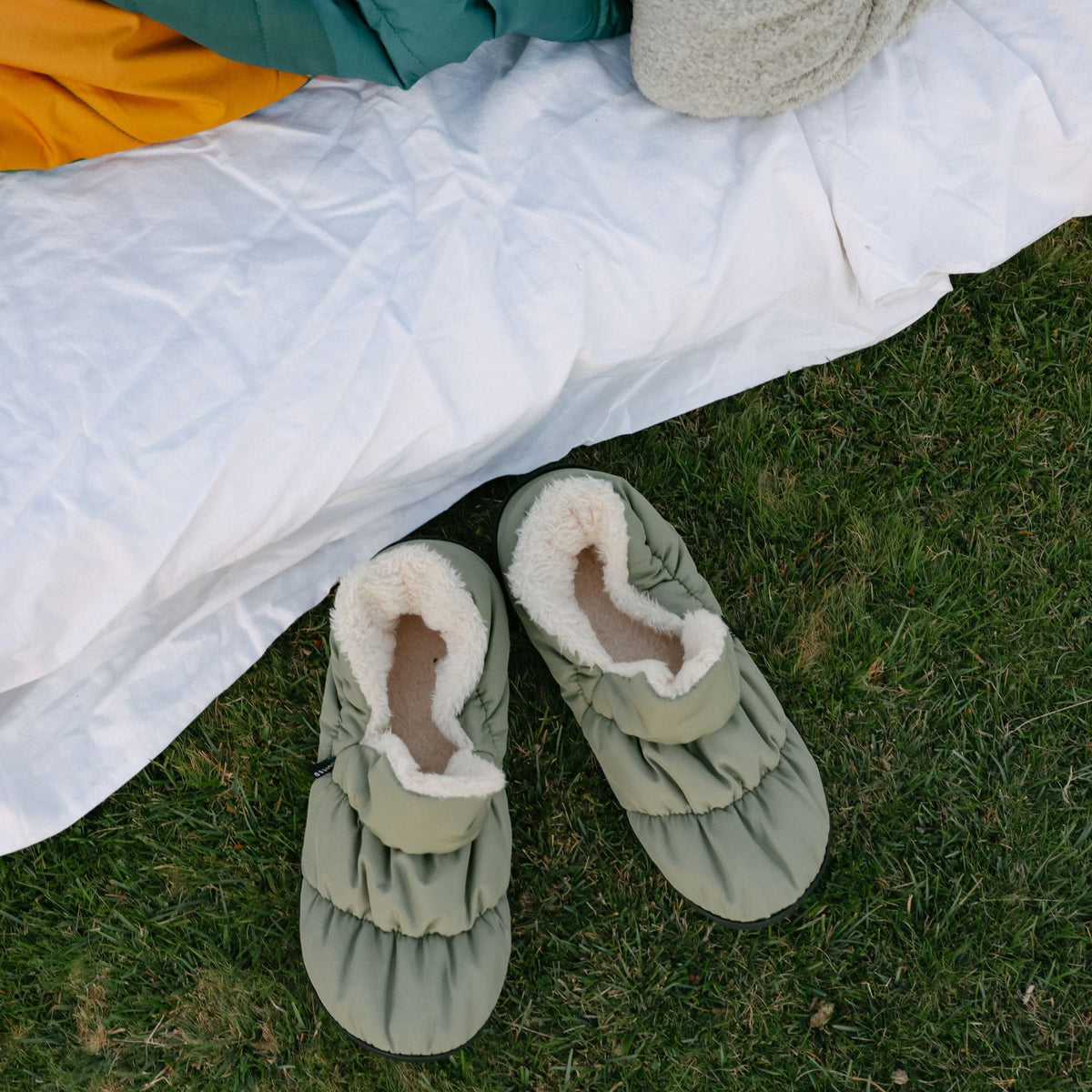 VOITED CloudTouch® Slippers - Lightweight, Indoor/Outdoor Fleece-Lined Camping Slippers - Sage