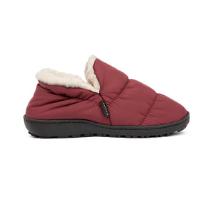 VOITED CloudTouch® Slippers - Lightweight, Indoor/Outdoor Fleece-Lined Camping Slippers - Burgundy